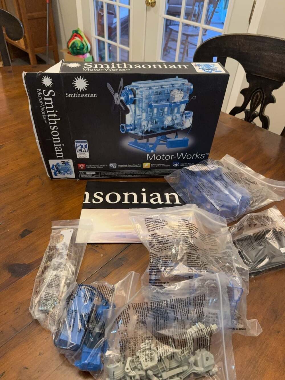 Smithsonian Motor-Works 4-Cylinder Engine Model Kit